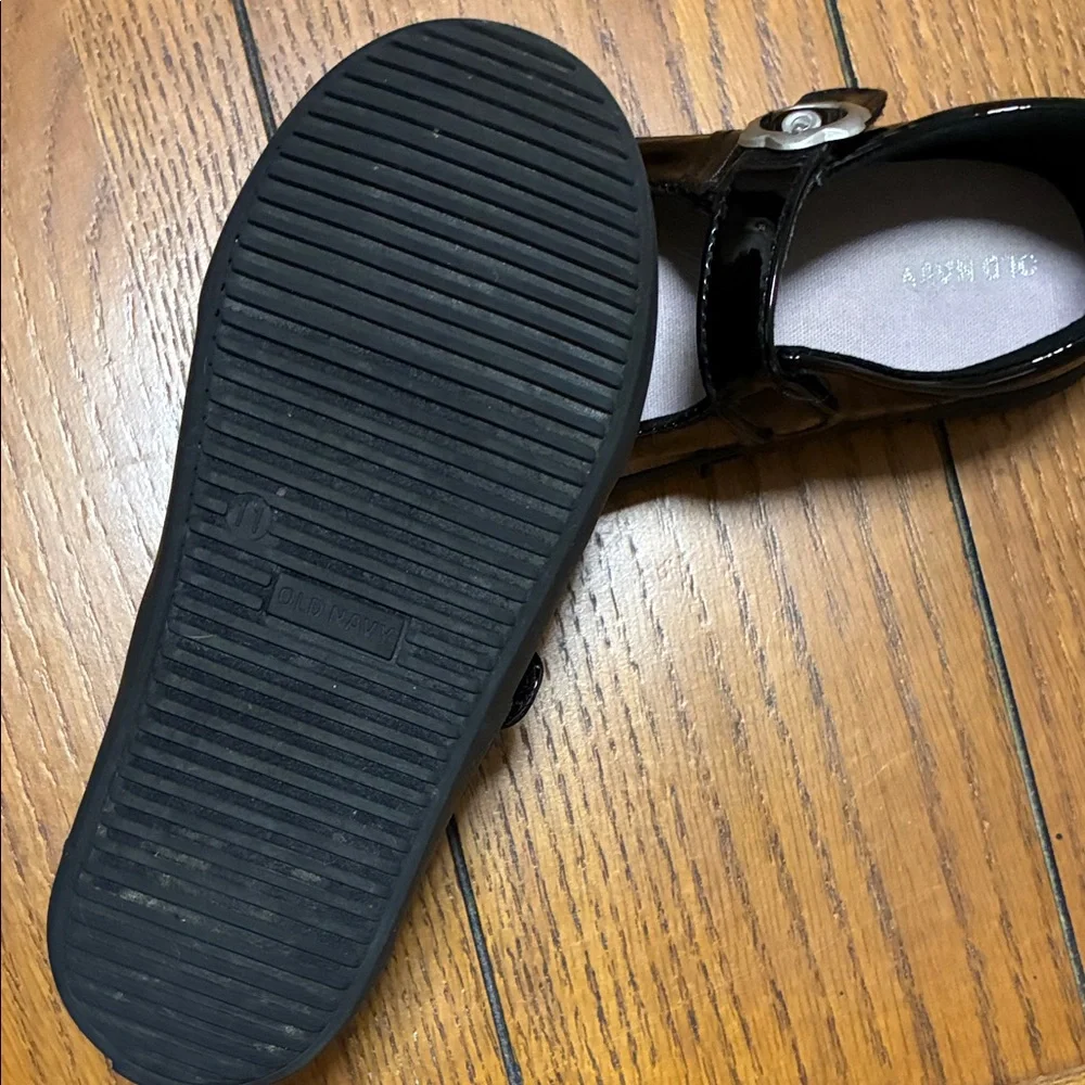 Old Navy Black Patent Shoes with Flower Buckle